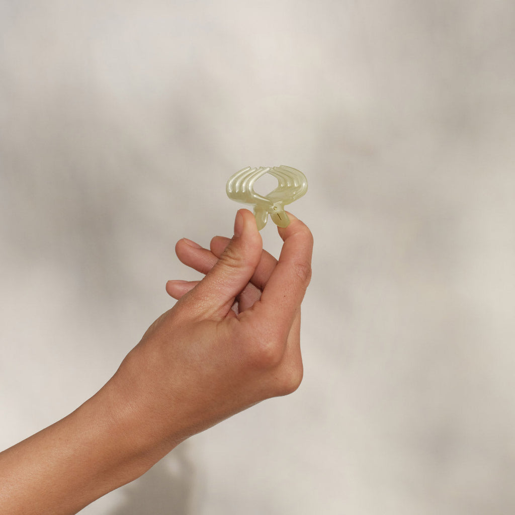 Pearlized Cream &amp; Butter Yellow Jelly Cloud Clips - Mini